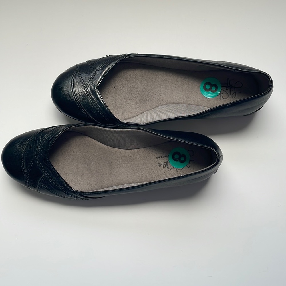 💜SZ8, Life Stride Soft System Support, flat shoes in black